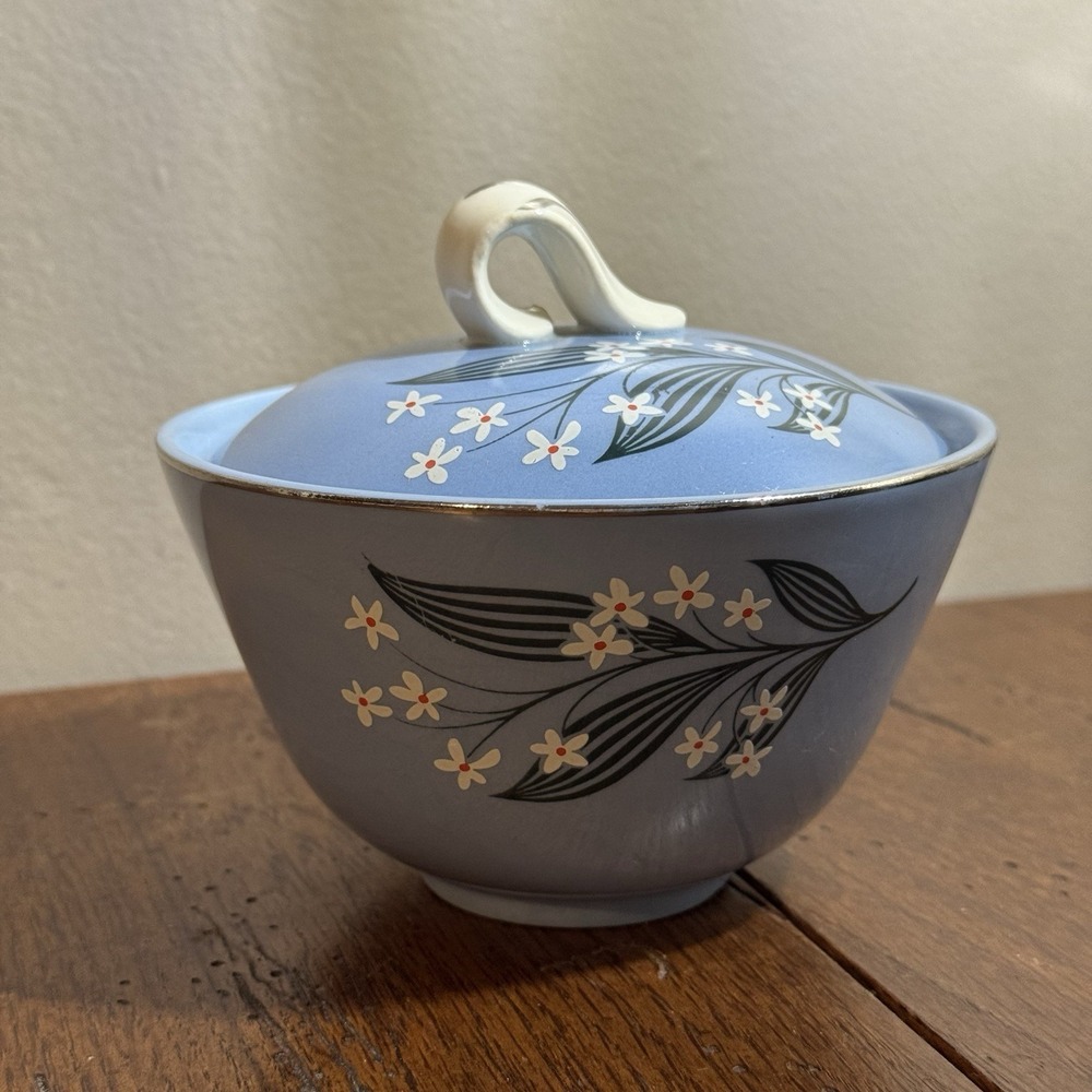 VTG 1956 Homer Laughlin SKYTONE Periwinkle Blue Sugar Bowl w/lid Forget Me Nots